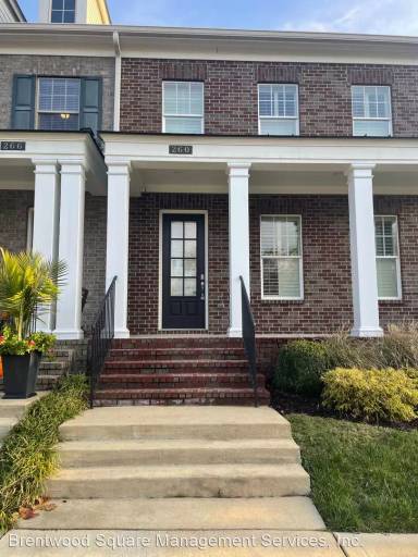 Main picture of 260 Gateway Ct