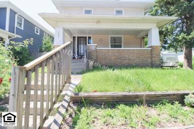 Main picture of 2005 Bayer Ave
