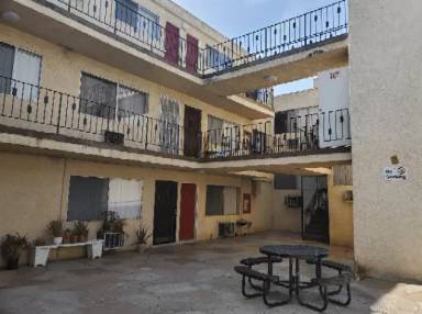 Main picture of 14160 Sherman Way