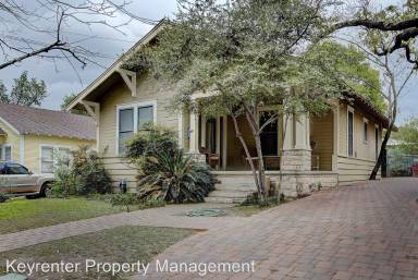 Main picture of 811 Theresa Ave
