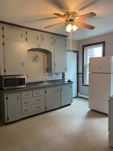 Main picture of 31 Capital St