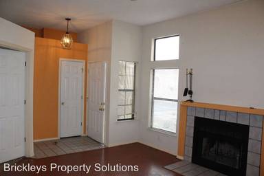 Main picture of 7632 Redwood Dr NW