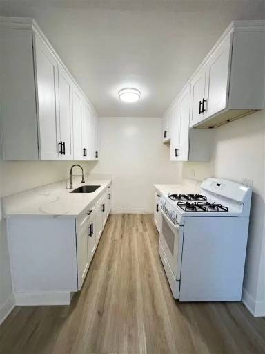 Main picture of 501 E 51st St