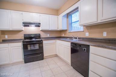 Main picture of 1964 N Ball Ave