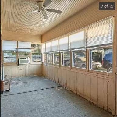 Main picture of 823 N Dallas Ave
