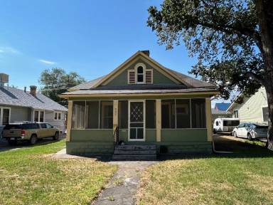 Main picture of 927 Chipeta Ave