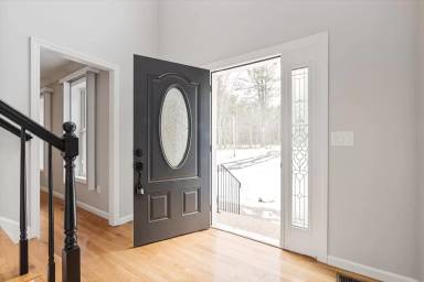 Main picture of 117 Hoit Rd