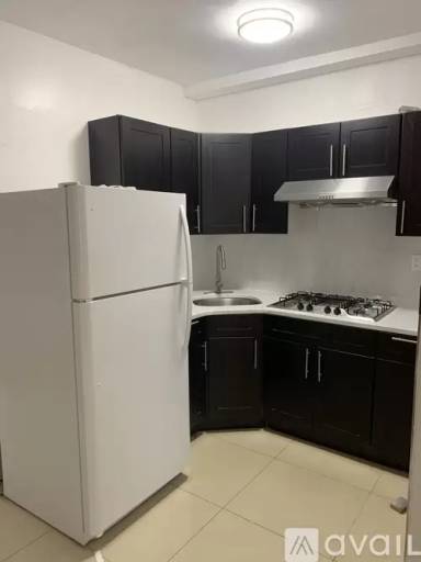 Main picture of 461 44th St