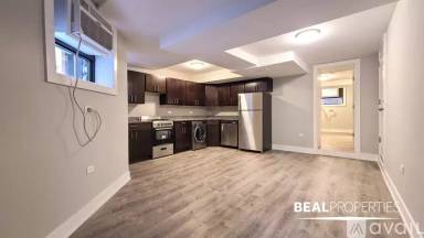 Main picture of 429 W Belden Ave