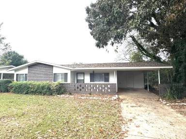 Main picture of 207 Plaza Dr