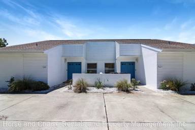 Main picture of 521 Villas Dr