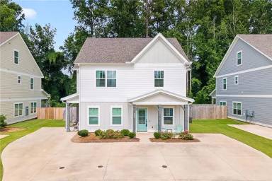 Main picture of 738 Northern Village Ct
