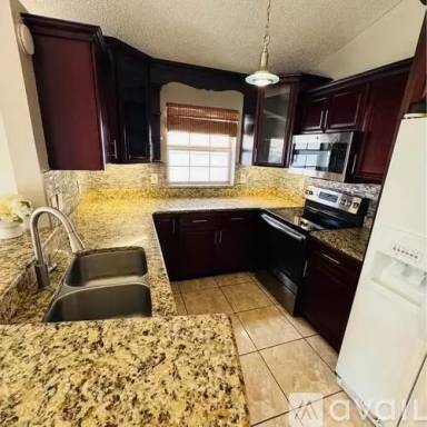 Main picture of 9455 Dearmont Ave