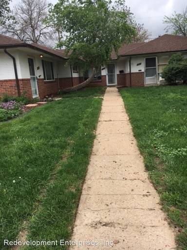Main picture of 2239 S Lincoln St