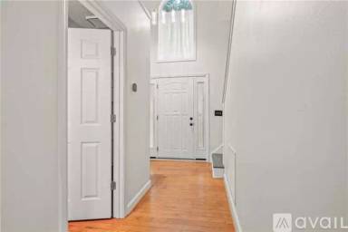 Main picture of 2370 Hollie Ln