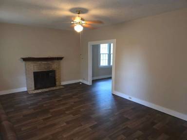 Main picture of 1840 Carolina Ave