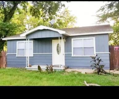Main picture of 413 E Morton St