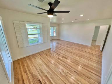 Main picture of 5858 E Gossamer St