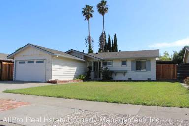 Main picture of 39143 Yosemite Way