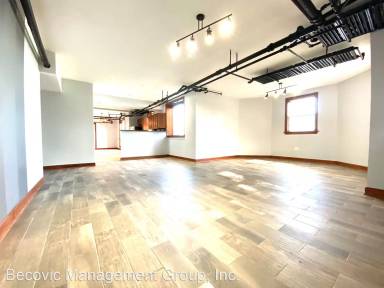 Main picture of 1304 W Birchwood Ave
