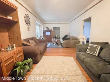 Main picture of 101 N Dill St