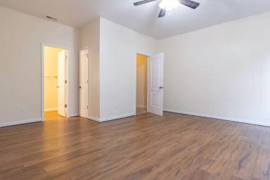 Main picture of 1917 King St