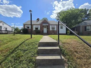 Main picture of 102 E 35th St