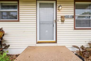 Main picture of 10519 Renfrew Dr