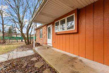 Main picture of 132 Meadows Cir
