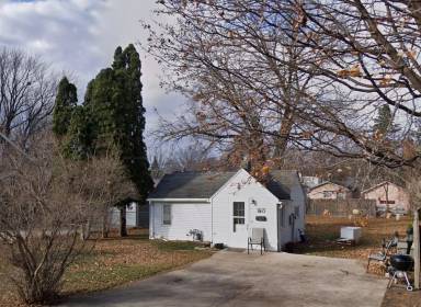 Main picture of 1513 2nd St NE
