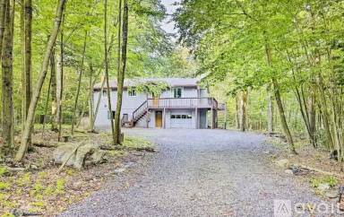 Main picture of 19 Conservancy Ct