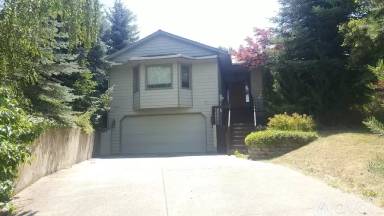 Main picture of 835 SE Lori Ct