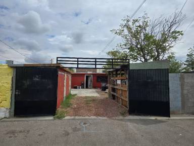 Main picture of 1011 S Park St
