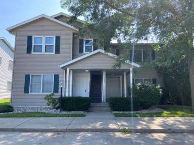 Main picture of 124 S Silverwood Ln