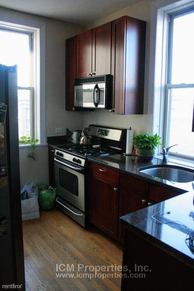 Main picture of 1944 W Leland Ave & 4708 N Winchester Ave Apartments