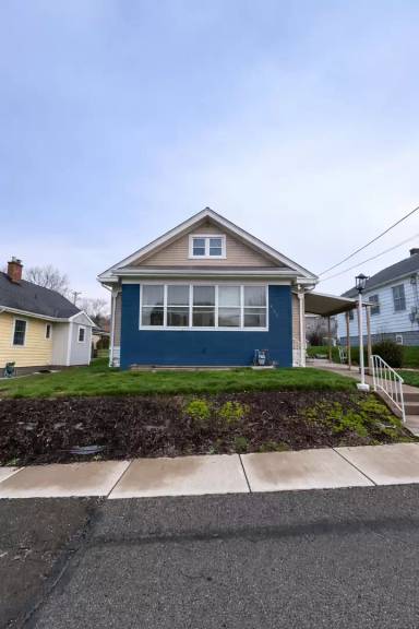Main picture of 404 Reetz St