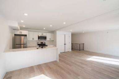 Main picture of 36 N 40th St