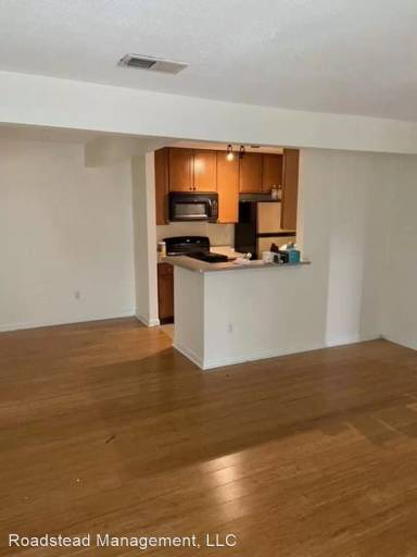 Main picture of 267 Alexandra Dr