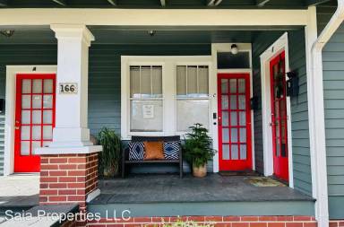 Main picture of 166 Kenan St