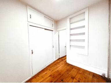 Main picture of 672 9th Ave