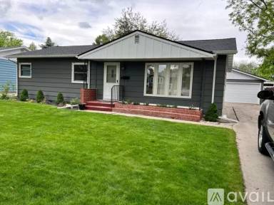 Main picture of 1937 Avenue C
