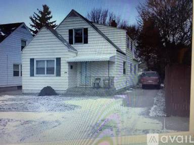 Main picture of 254 E 35th St