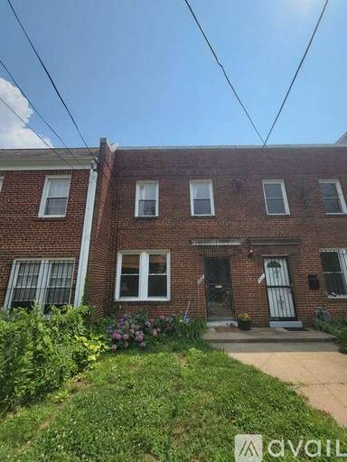 Main picture of 711 Kearny St NE