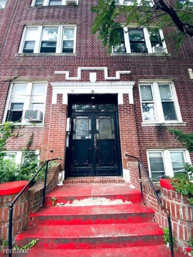 Main picture of 4 Van Houten Ave