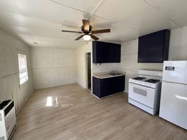 Main picture of 604 S Granite St
