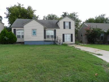 Main picture of 1730 NW Ash Ave
