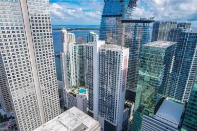 Main picture of Muze at Met