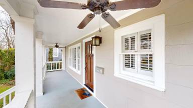 Main picture of 1919 Nassau Blvd