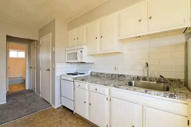 Main picture of 4422 S 25th St