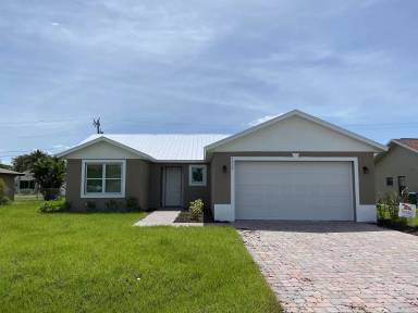 Main picture of 3423 SW 6th Pl